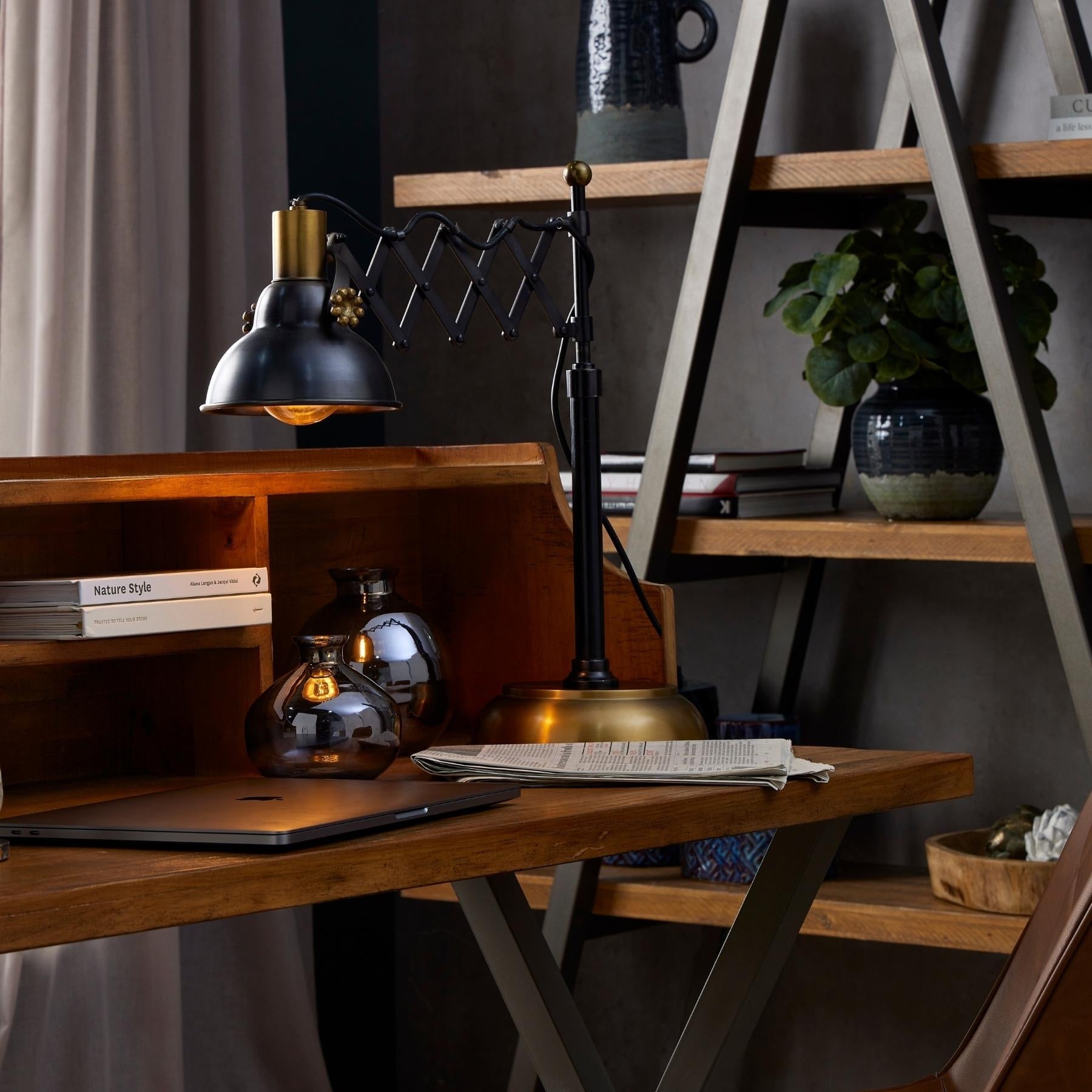 Adjustable Scissor Lamp