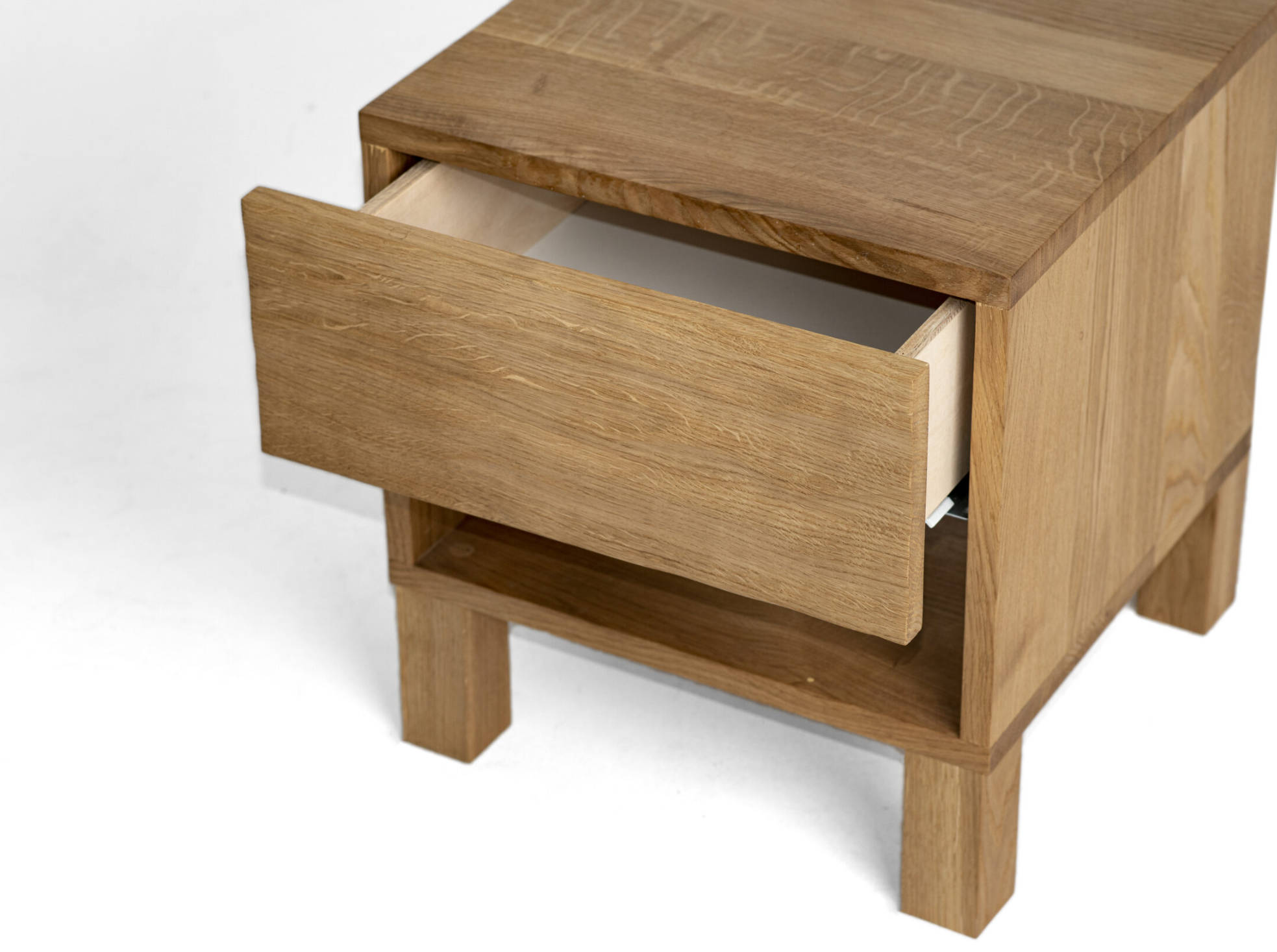 Lino Bedside Table