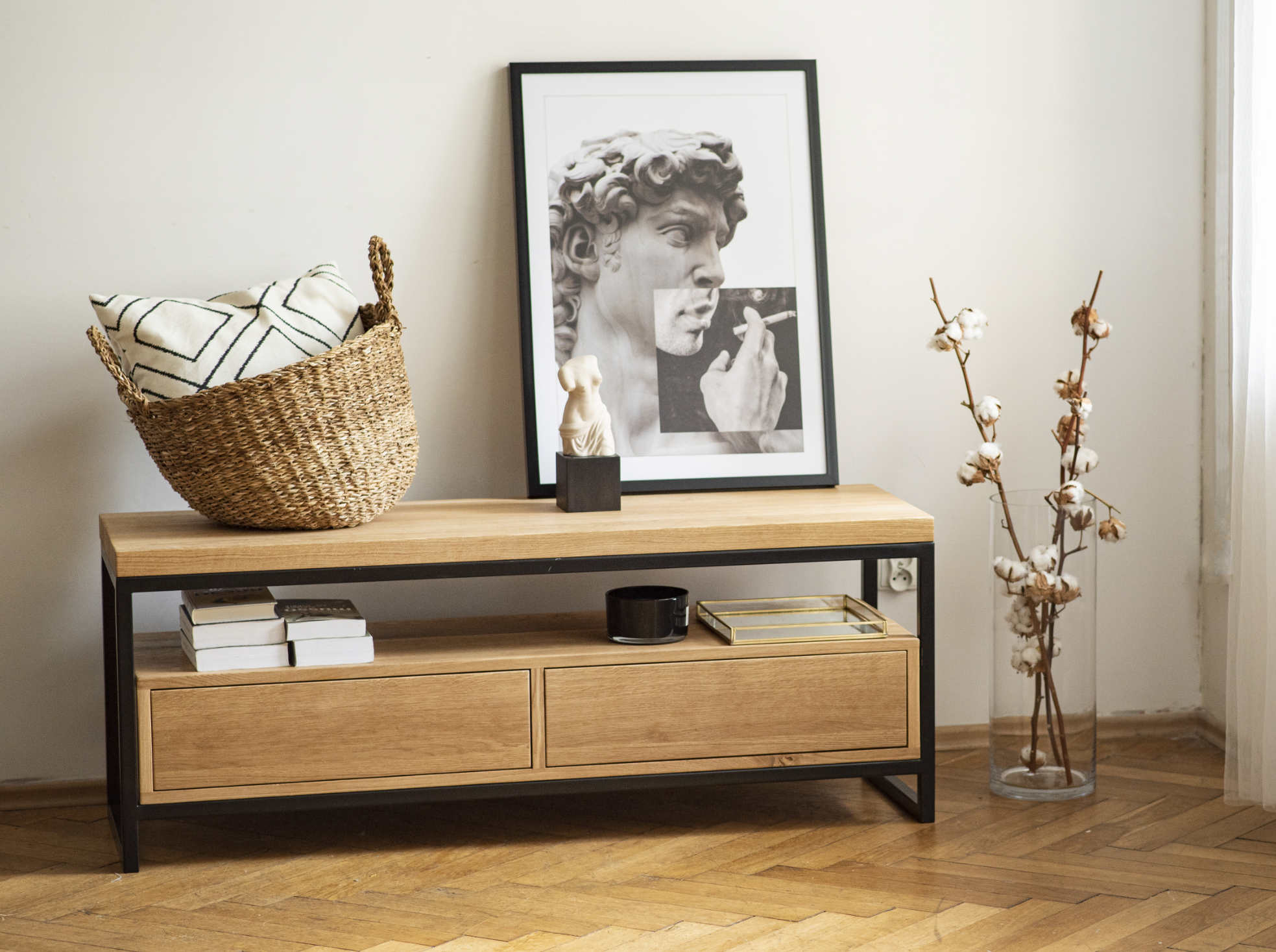 Cleo TV Stand