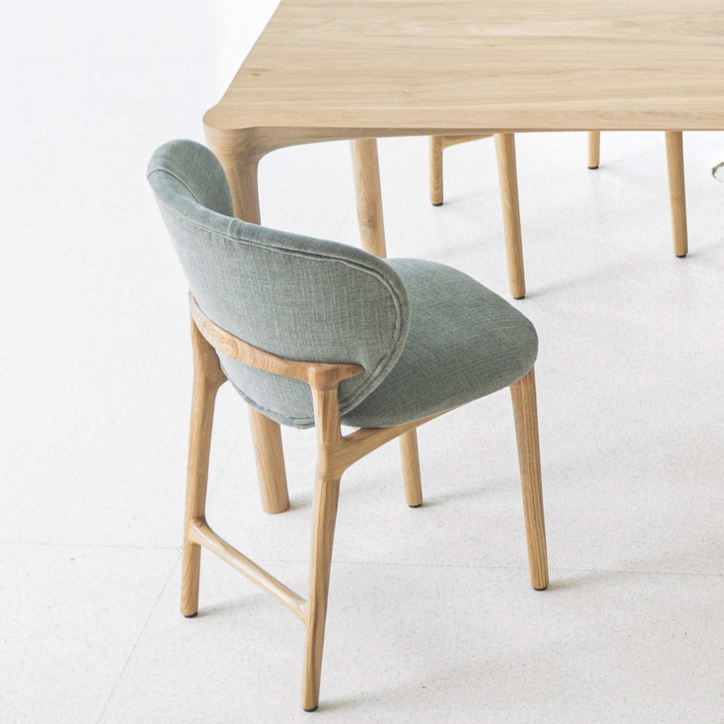 Hoya Chair