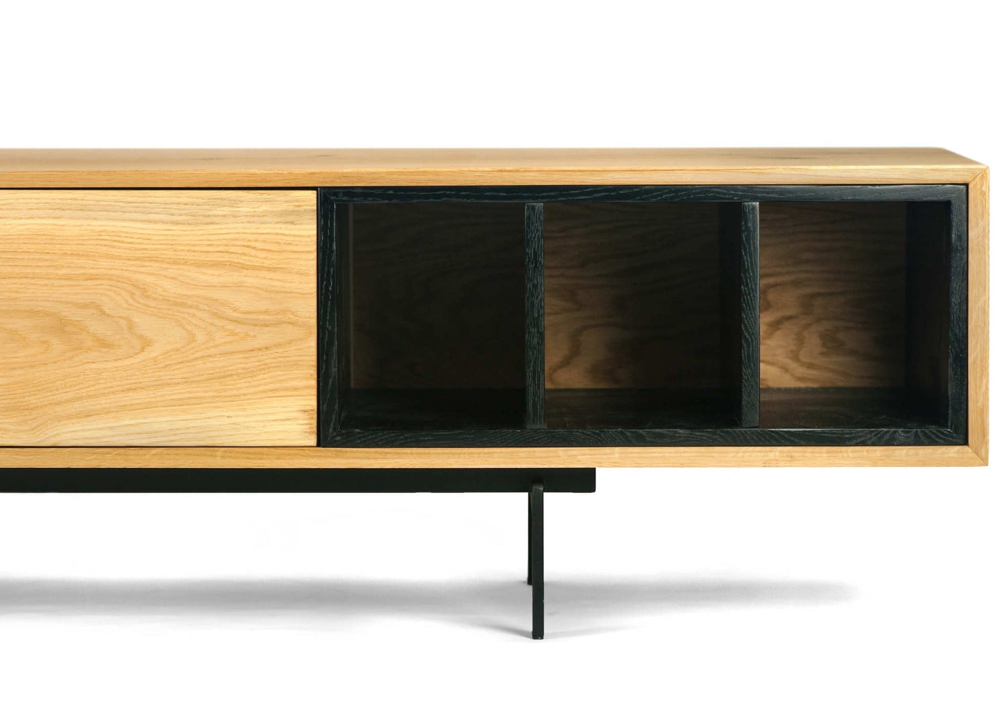 Rosto TV Stand