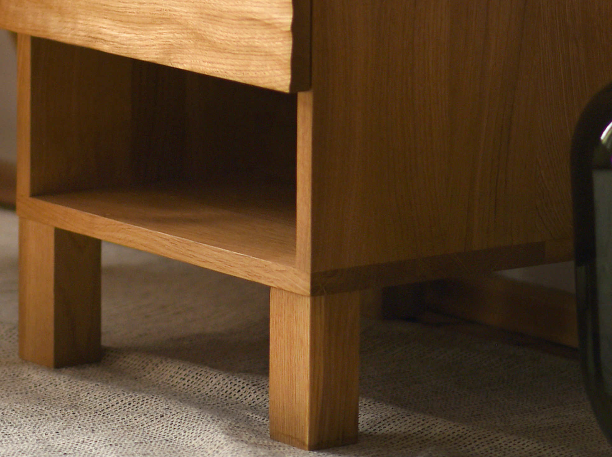 Lino Bedside Table