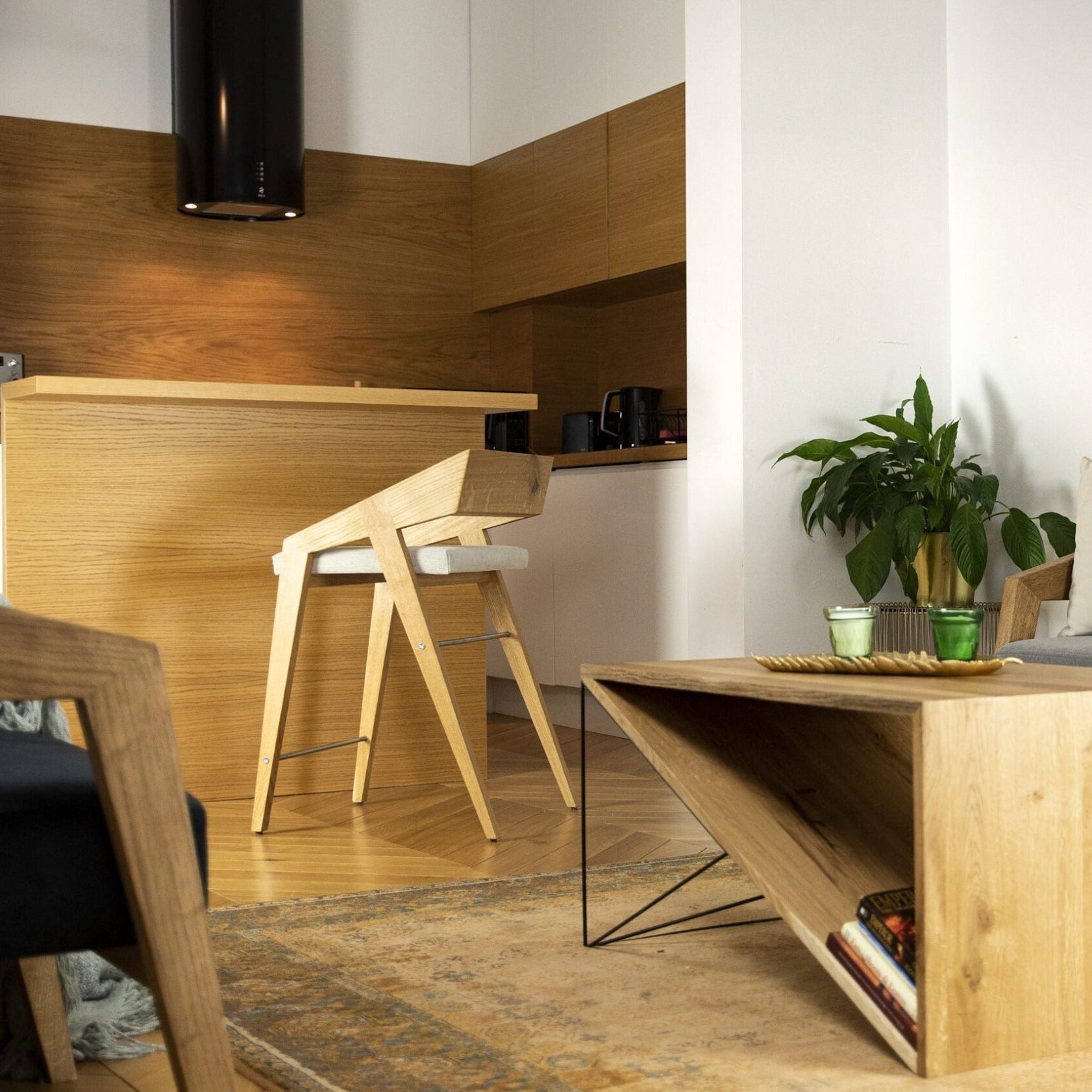 Piko Bar Stool, Oak Wood