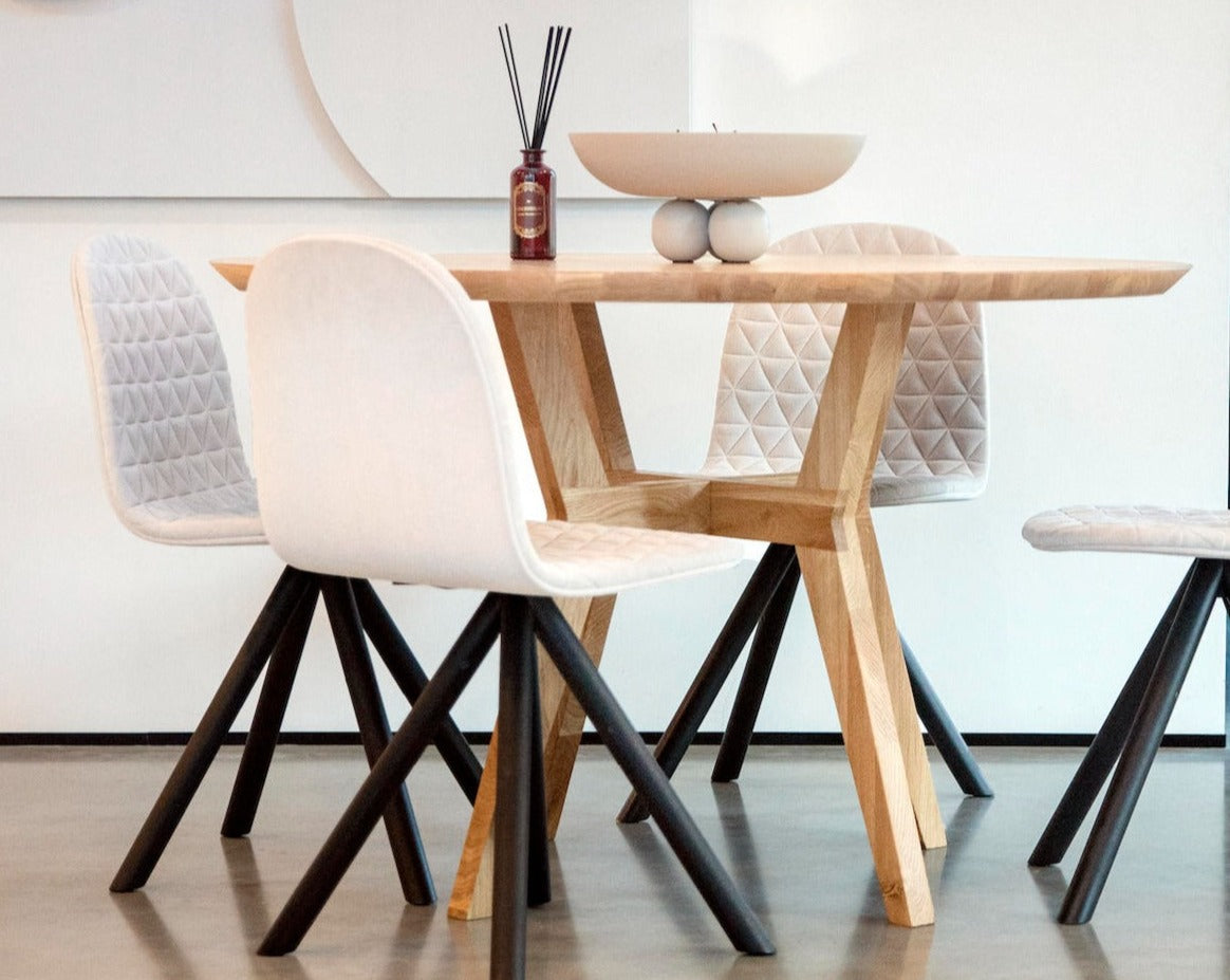 Piko Round Table