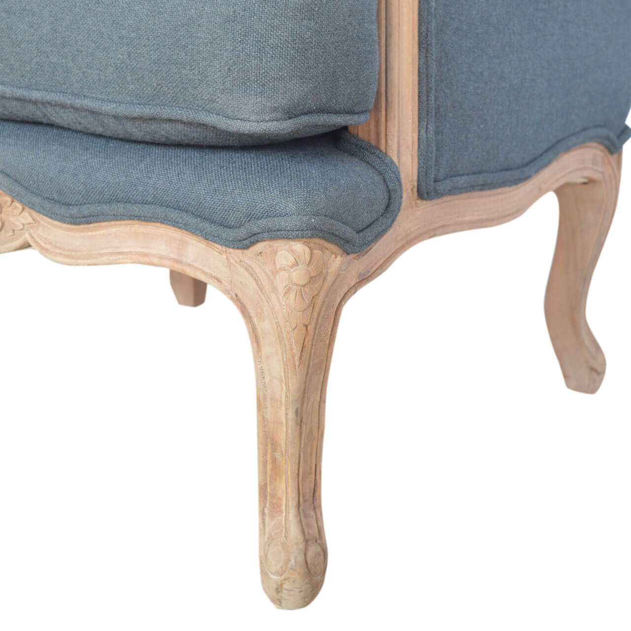 Lea Armchair
