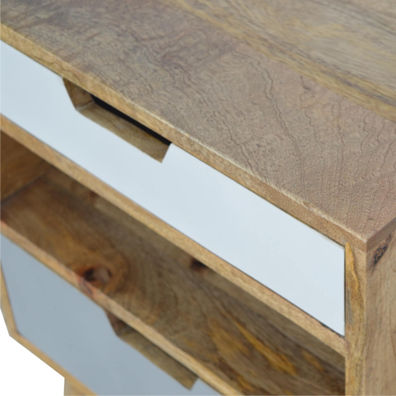 Cut-Out Gradient Bedside