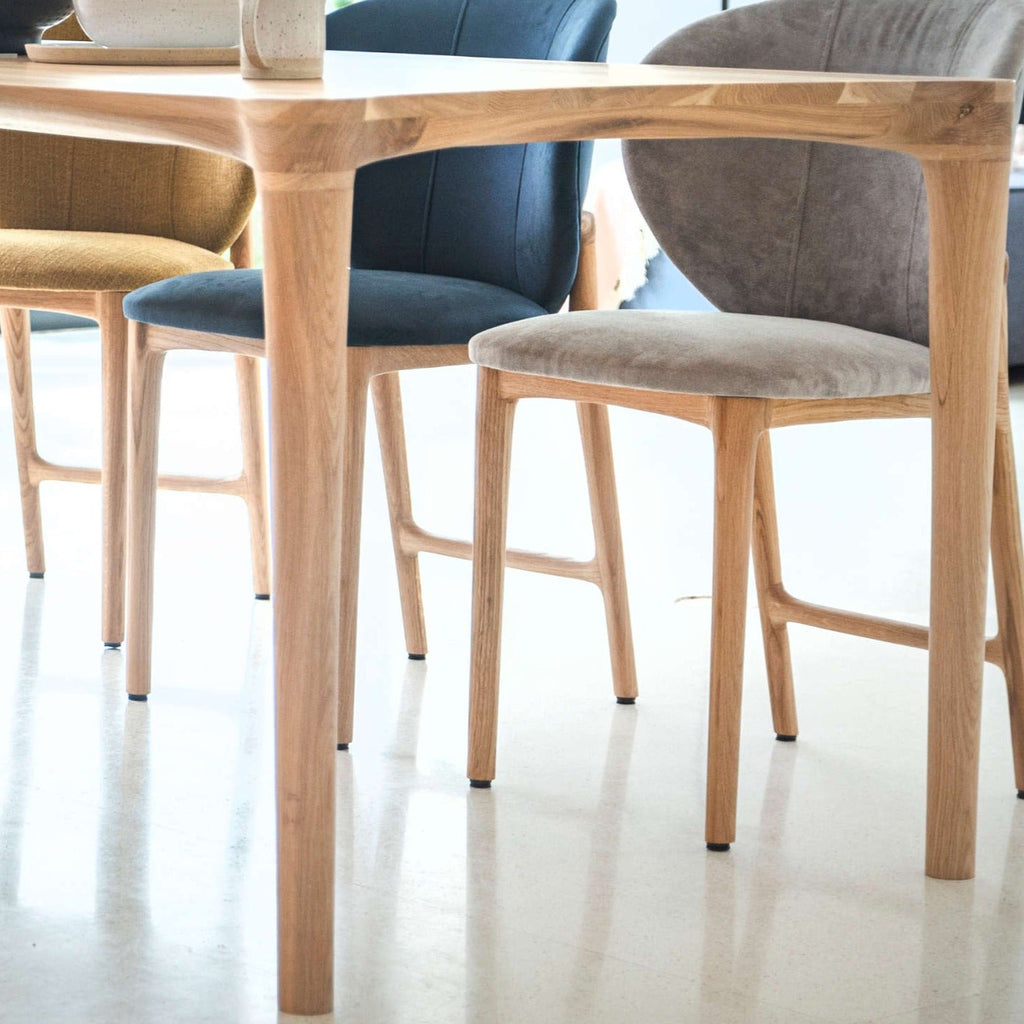 Hoya Table