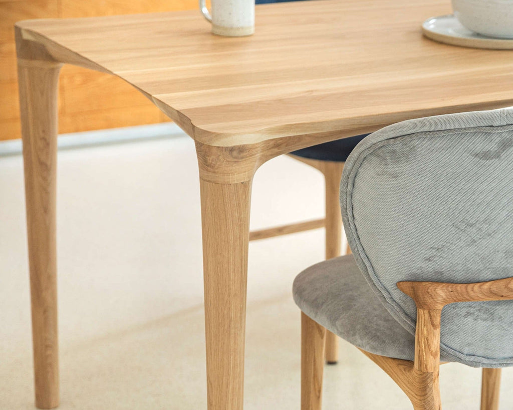 Hoya Table