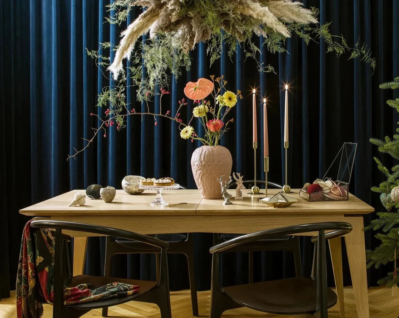 Widen Dining Table