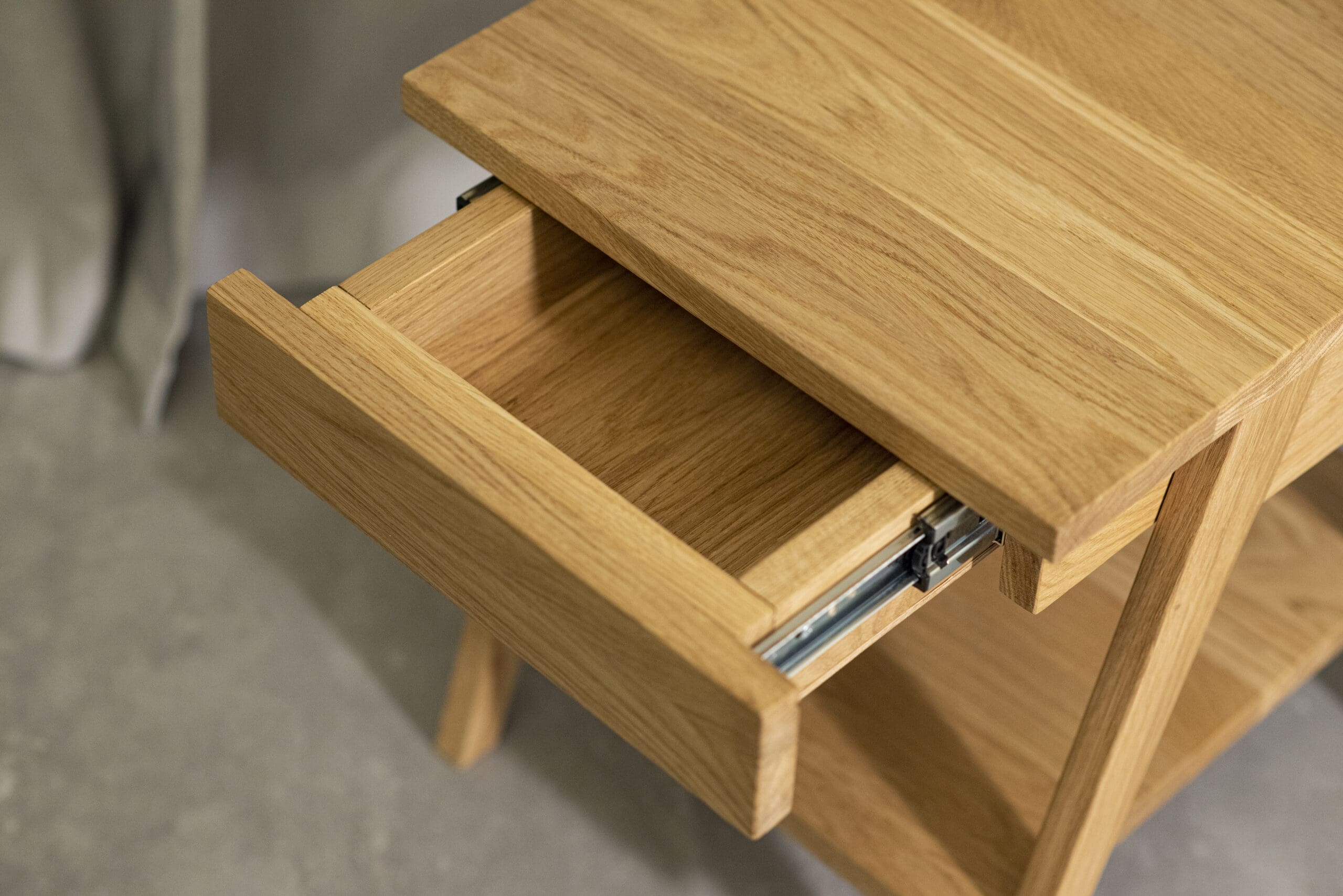 Piko Bedside Table