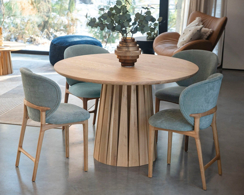 Sole Dining Table