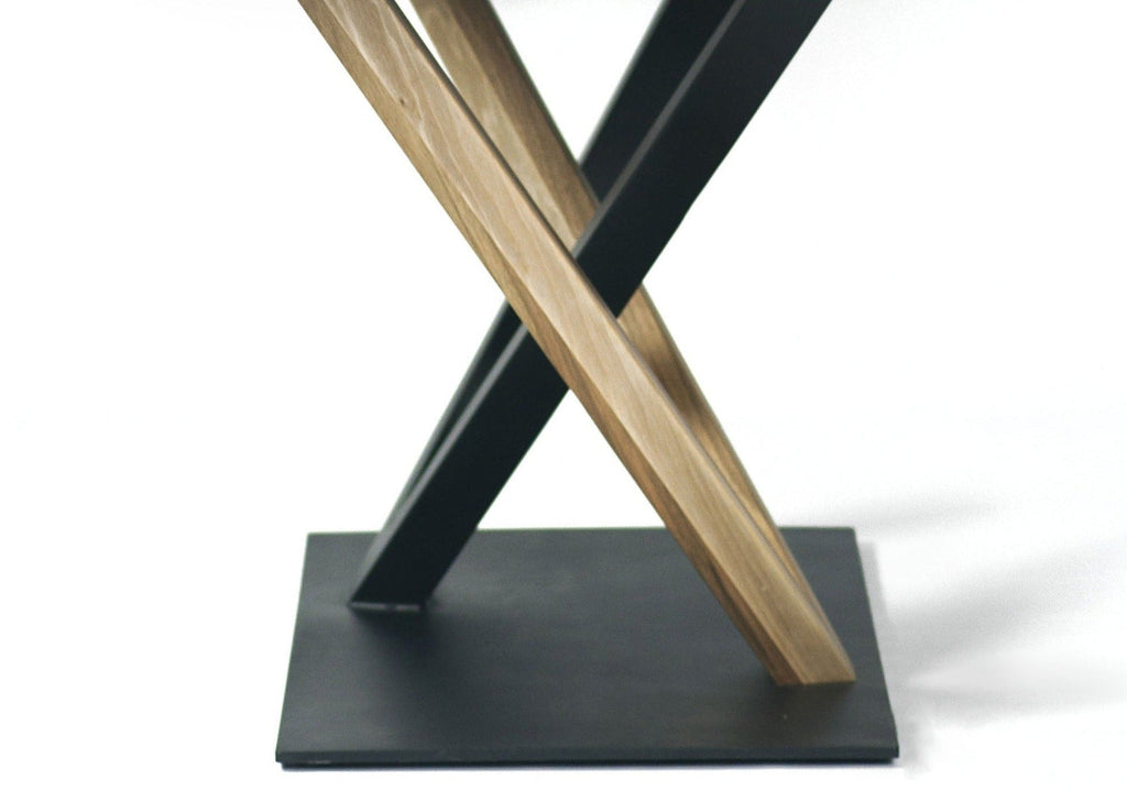 Versus Table