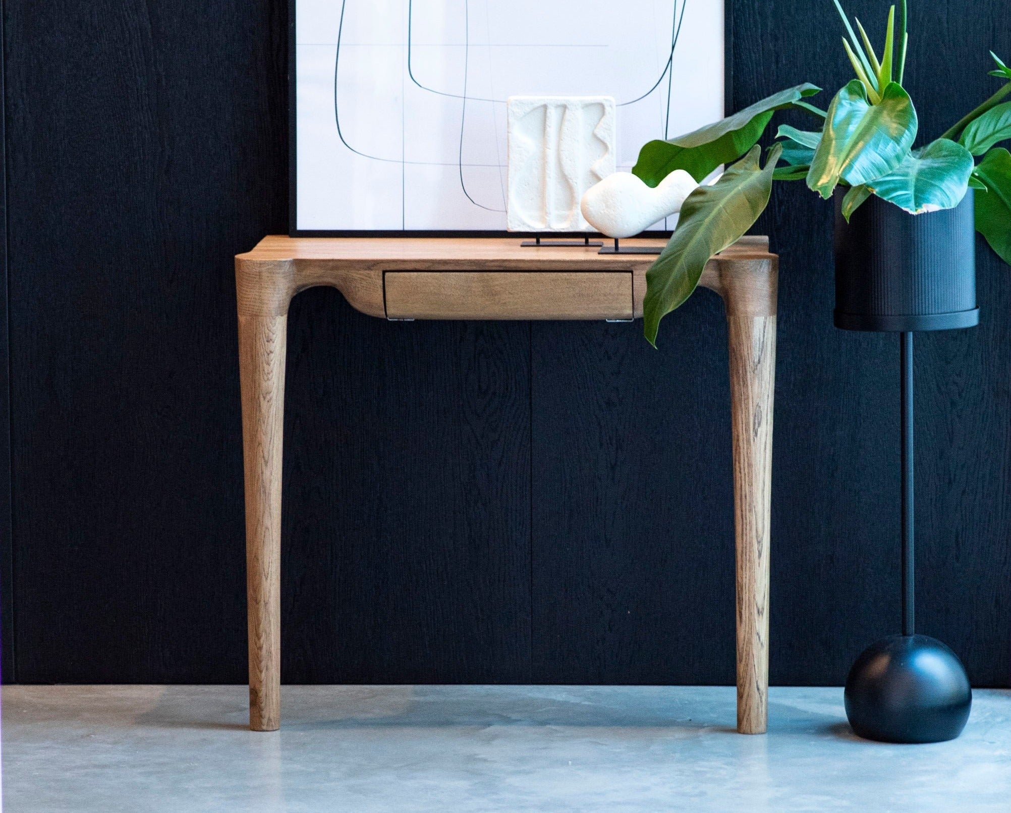 Hoya Console Table