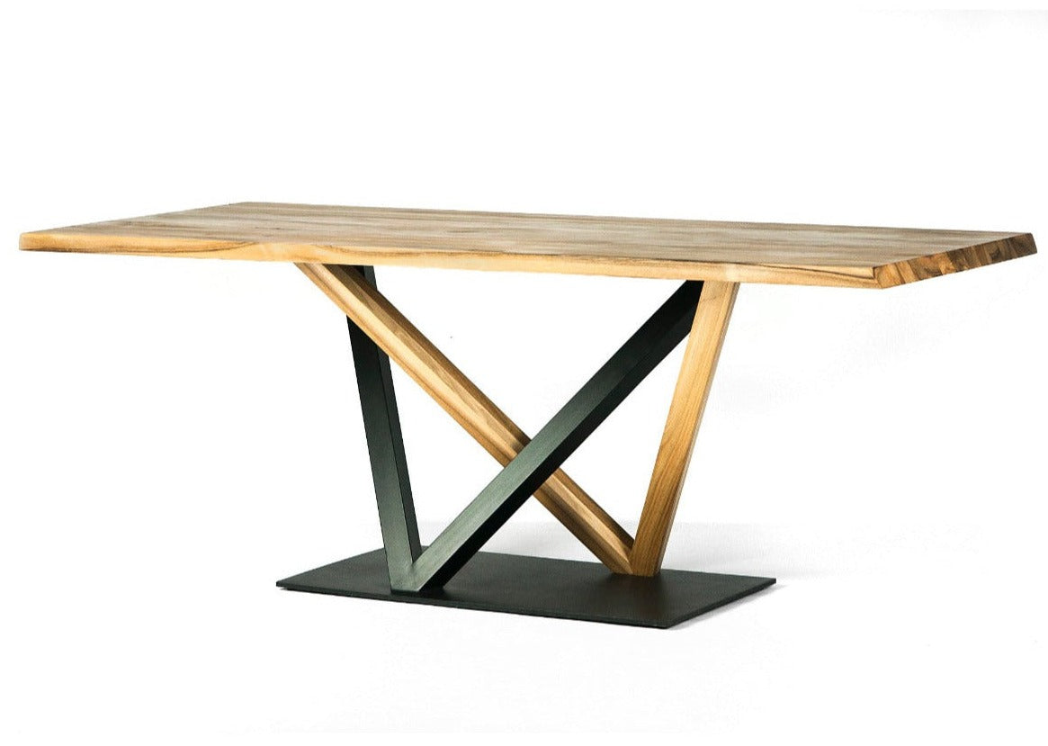 Versus Table